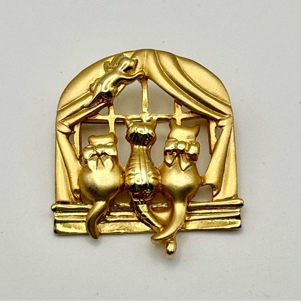 Gold Cats in a Window Brooch